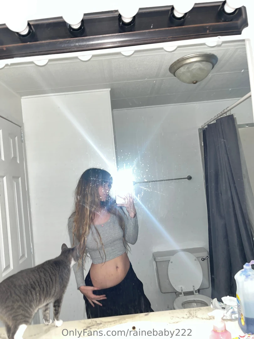 Kitttttyyyyy and no not my pretty kitty for once 