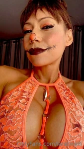 I want to play a game a naughty game