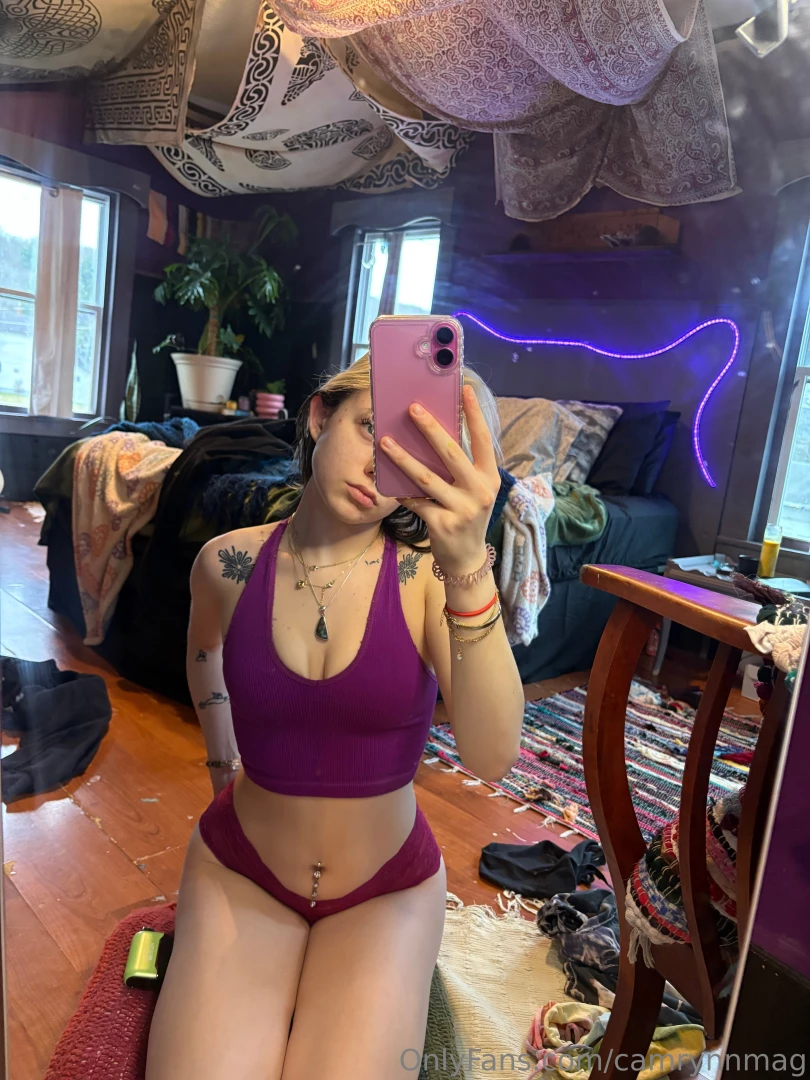 Such a boring sunday someone text me 