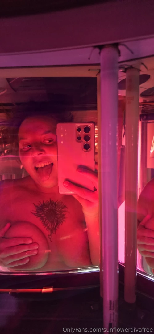 Going live in 2 hours come have fun with me 