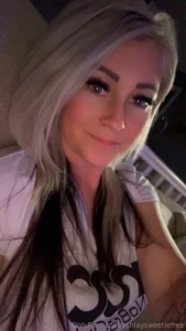 This weekend had kicked my ass i m so tired idk why come help me wake