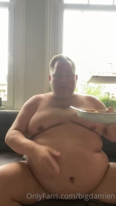 bigdamien - Finishing my leftovers and getting so horny i have to jerk off all 