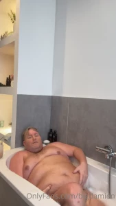 bigdamien - Flapping my fat in the water in the huge bathtub for you more to come 