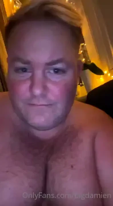 Just being such a fat lazy blubber lard piggy this weekend had to film 