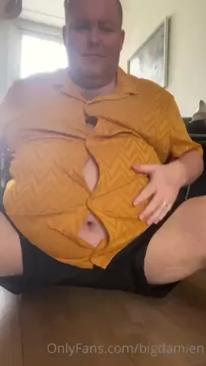 Sitting down in this new shirt and letting my fat free eventually 
