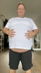 For all of you who like fat guys in tight clothes here i am in my new part 11