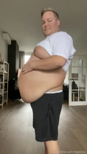 For all of you who like fat guys in tight clothes here i am in my new part 7