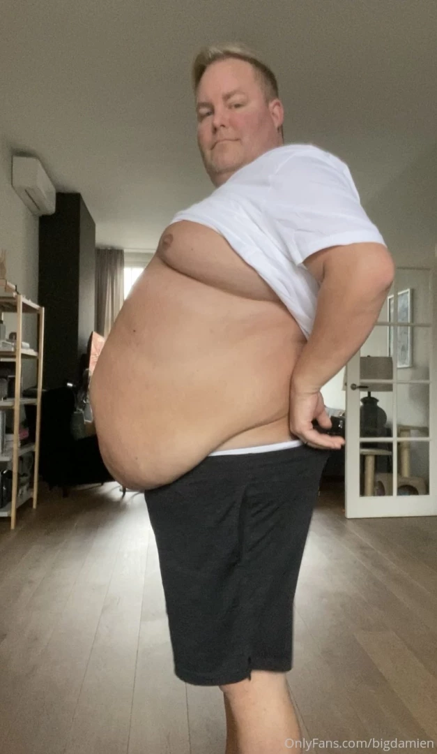 For all of you who like fat guys in tight clothes here i am in my new part 8 