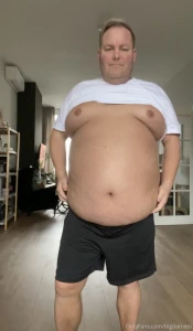 For all of you who like fat guys in tight clothes here i am in my new part 15
