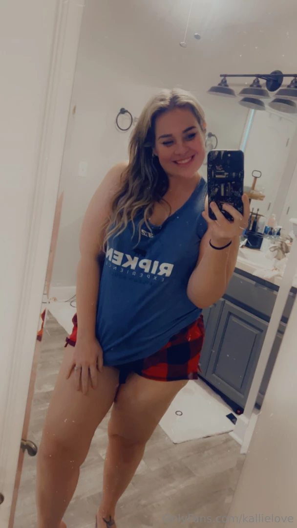 Your girl has had a long week buy me a drink and make it better 