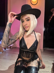 Eli cowgirl i really like use shorts leggings if leather