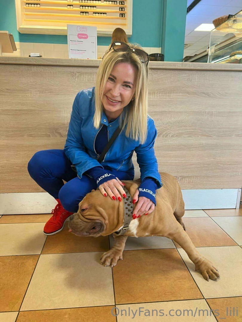 Who do you like better as a cat or a dog i m more attracted to dogs 