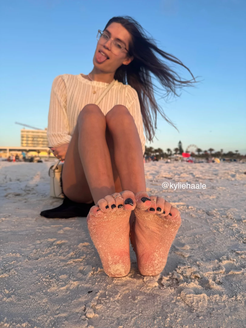 I need a good footboy to clean up my sandy soles 