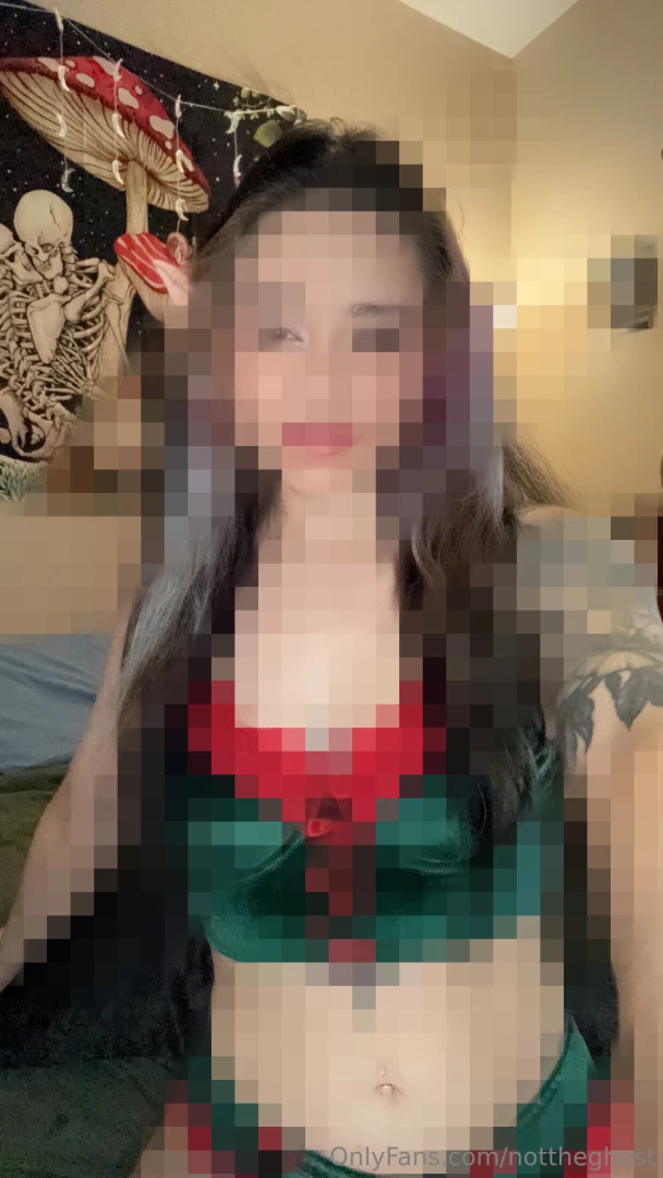 Santa s 1 elf see them all for free nottheghostvip 