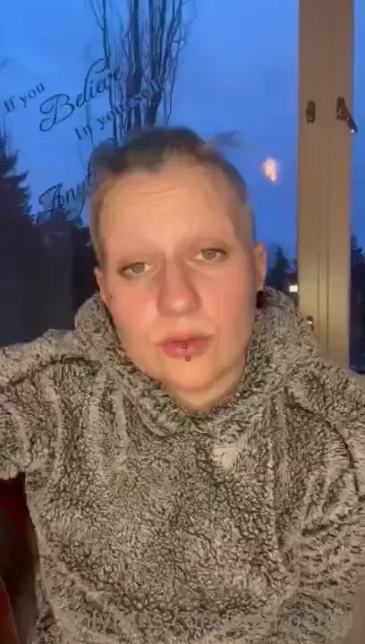 V lill vaatteet p ll eik niin freesin pari sanaa teille kaikille 