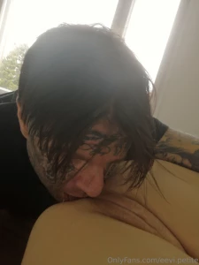 Nuole mun pillua ja peppua ja k yt mua rakkaudella teid n eevi lick my part 9