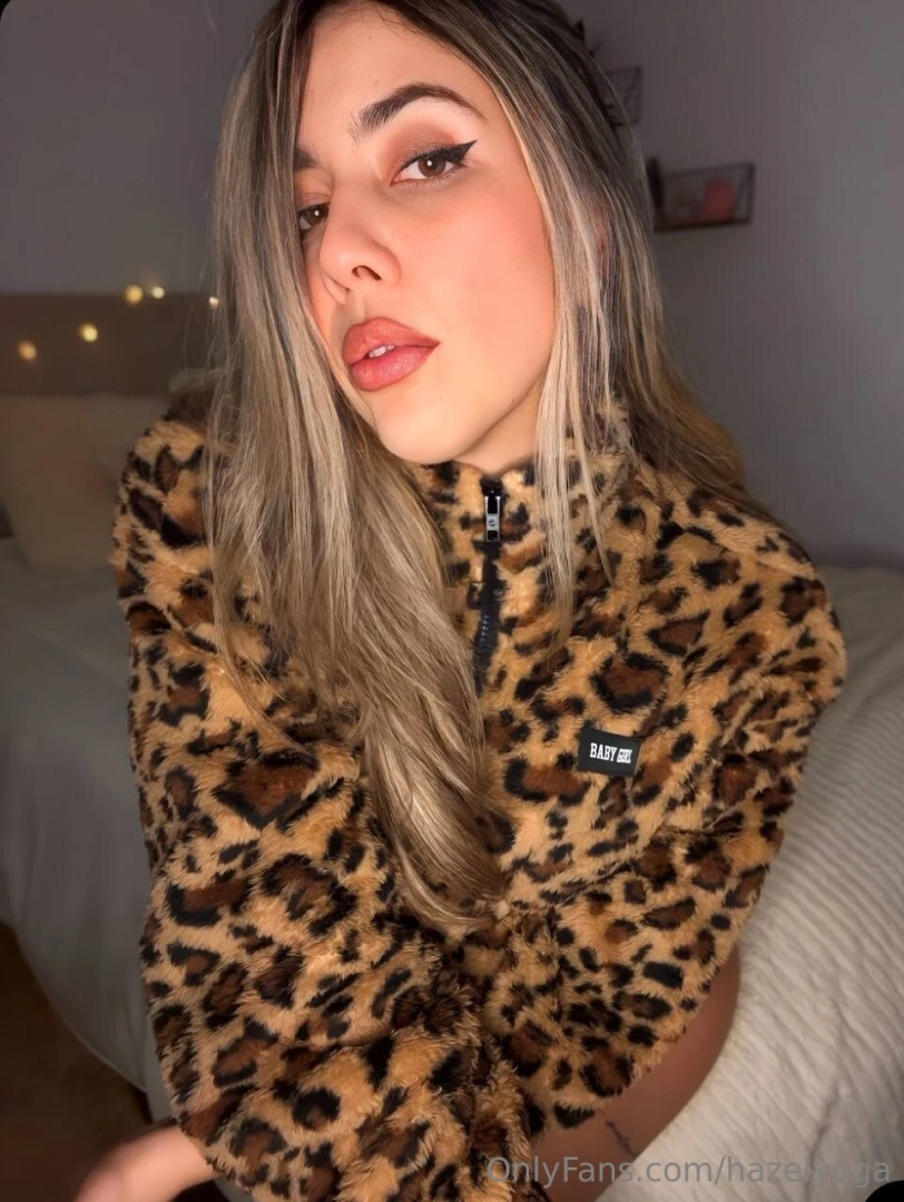 Christmas eve on fire do you like my outfit 