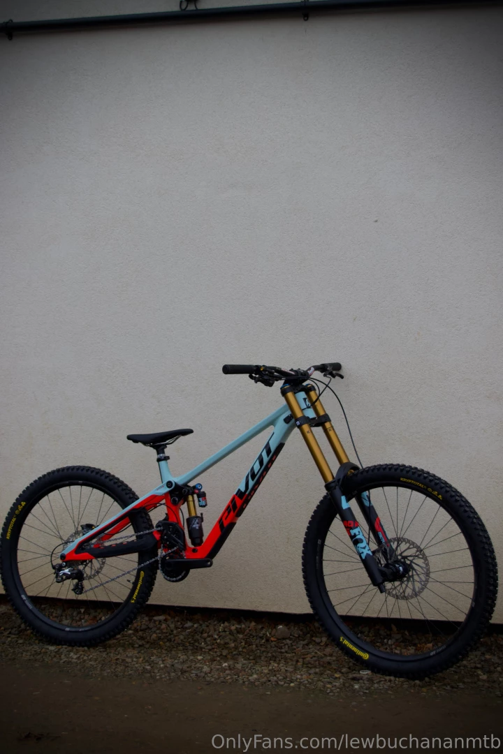 Same bike different colours excited to get out riding tomorrow will part 1 