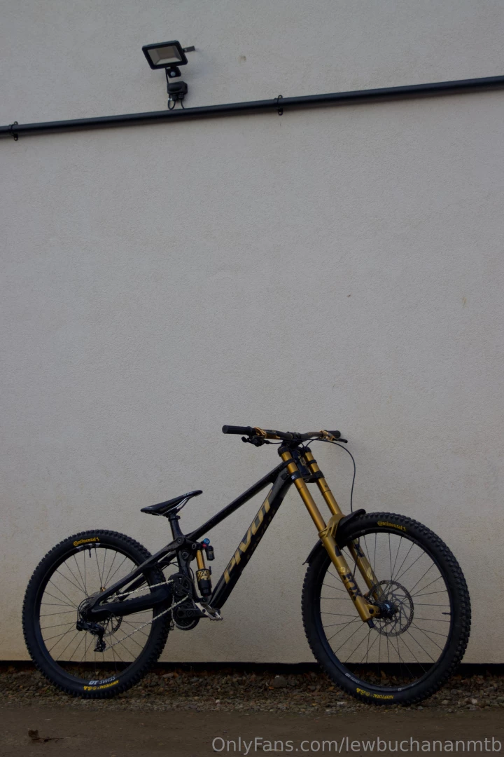 Same bike different colours excited to get out riding tomorrow will 