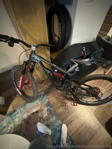 One day after me arriving in canada my bike finally arrived stoked to