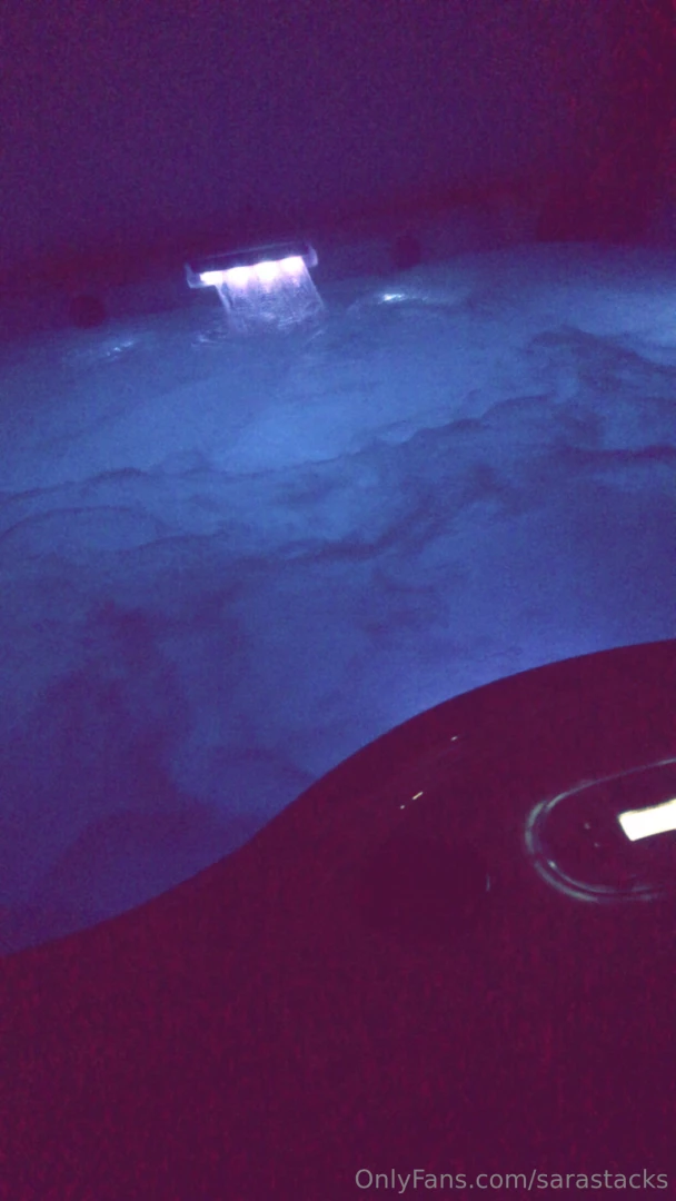 Naked in the hot tub come here bae 