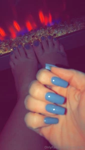 Who is comming to suck my toes tonight part 1