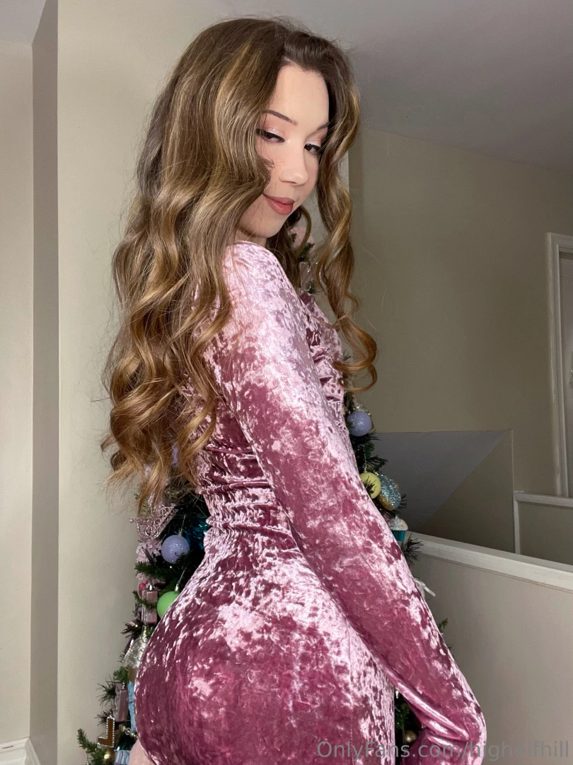 Happy new year sorry i m so late posting i still haven t taken my tree part 2 