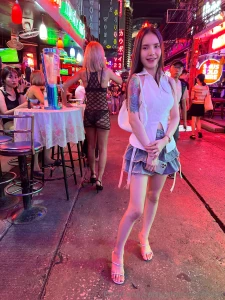 To the bars with my gf mai