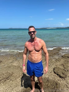 Enjoying my holidays in a beautiful island in panama wish me a nice