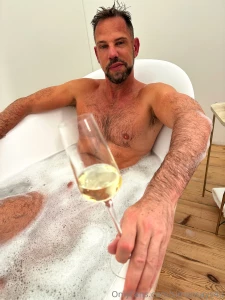 Hello everybody i was on holidays i m back relaxing in hot tube with a