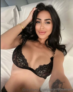 Ana_50shades is wet right now free subscription only now she wants to part 401