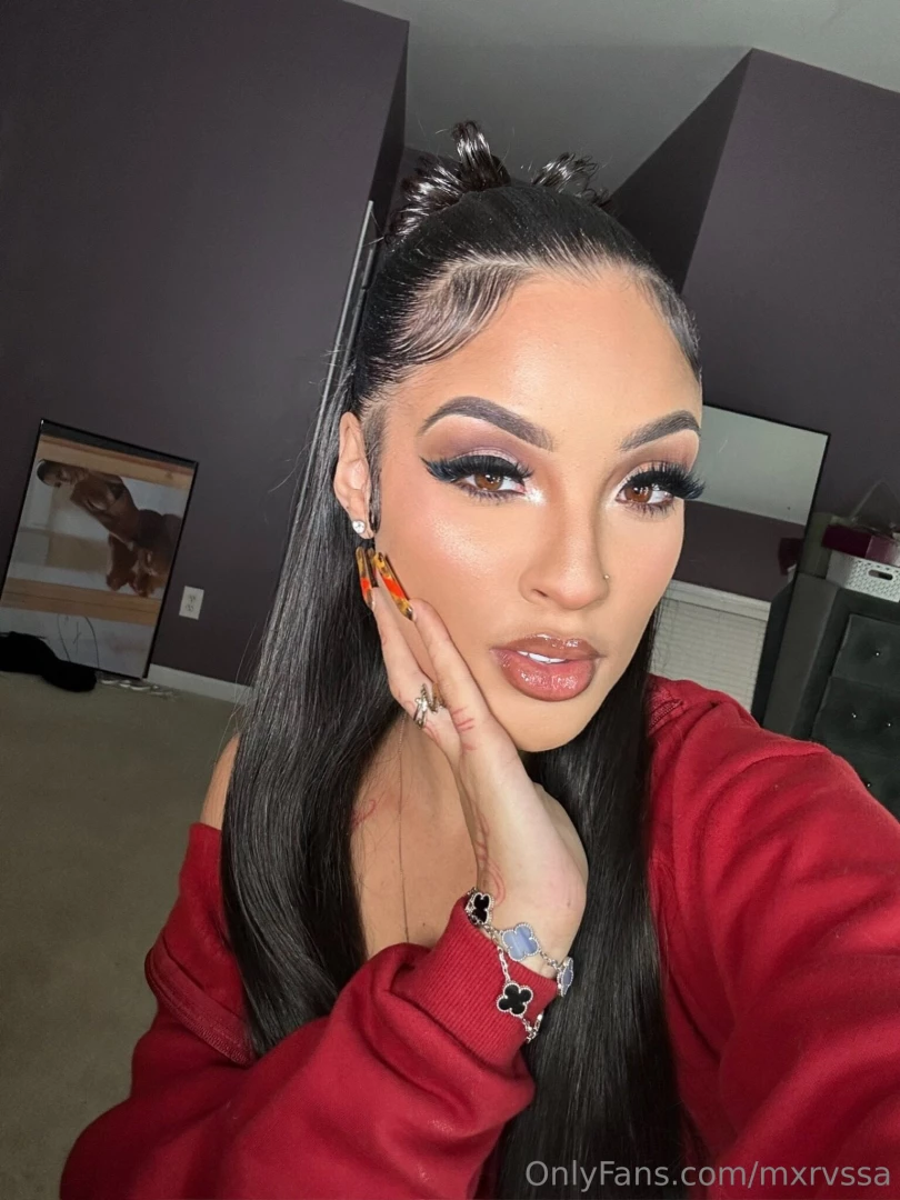 Live show tonight don t miss it 