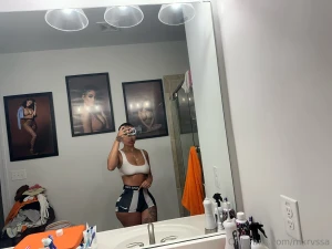 Dm me your plans for the weekend because i want to be included