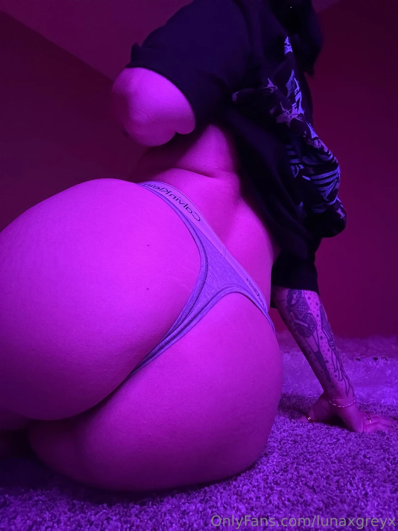 Jusssssst waiting for u to slide in nice slow 