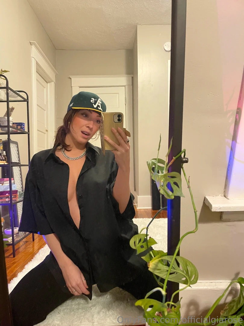 I hope you like a girl that can do both 