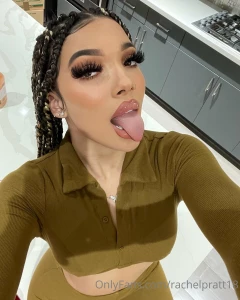 Hey you are you online i m feeling a little naughty and thinking of part 3