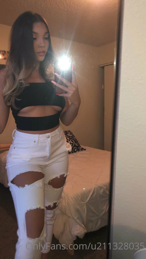 Time to get personal show me a big tip in my dms for a private video 