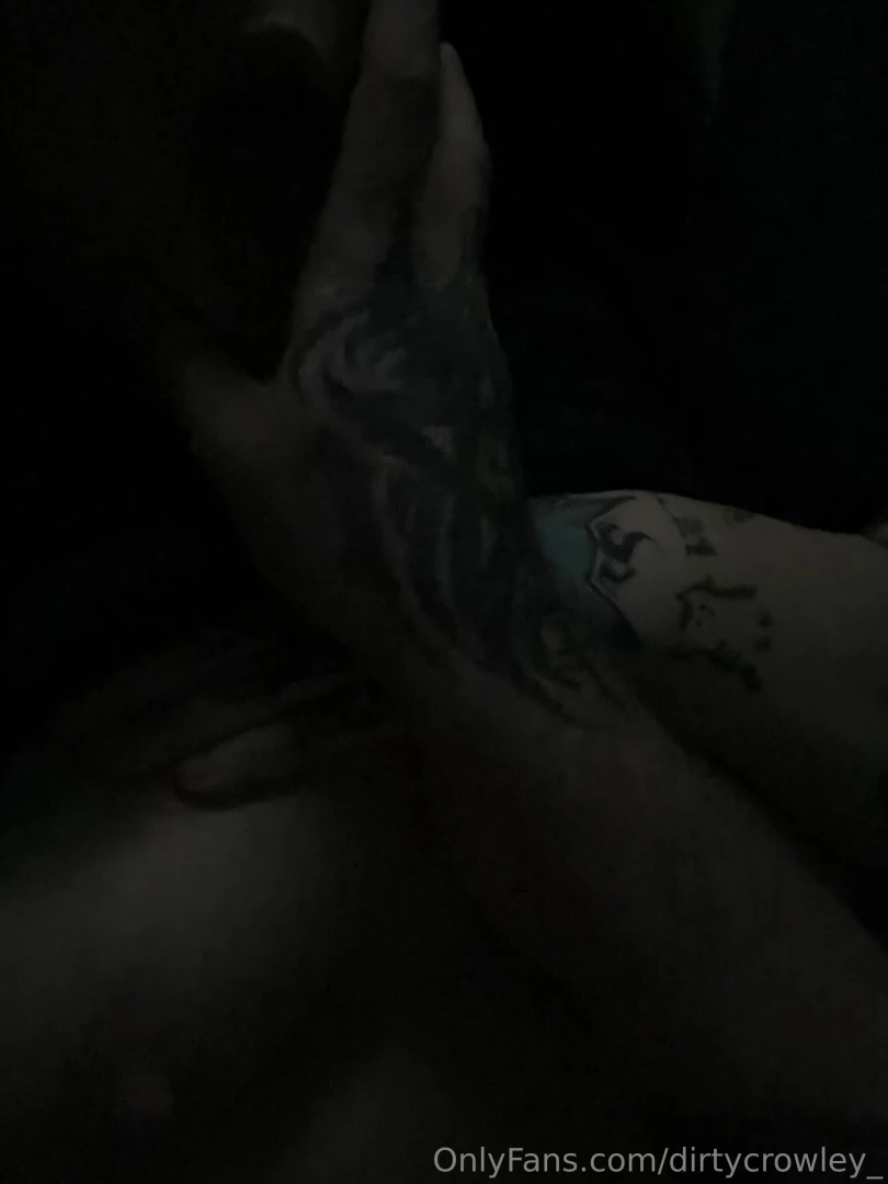 Buenos d as yo comienzo el d a cogidita del cuello y azotada por 