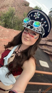 That s a whole lotta leg for me to wrap around your face how tall do part 1