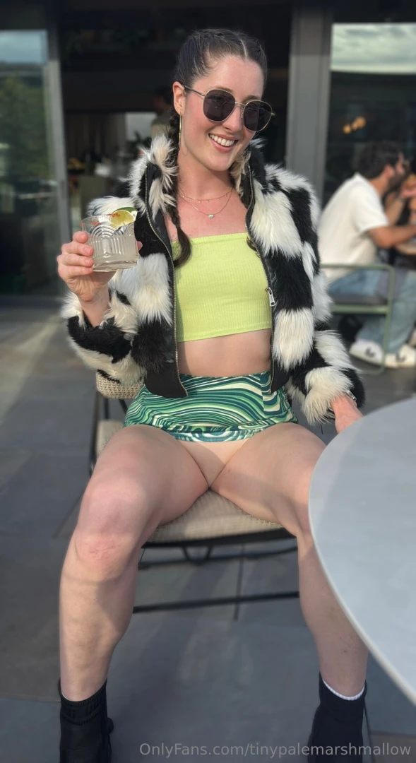 Hii just wanted to let ya know that i m back and that i missed you all part 1 