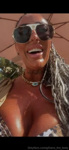 Burnt by the sun but i m still blazing hot