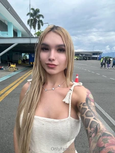 If i told you i m a little difficult to resist would you even try