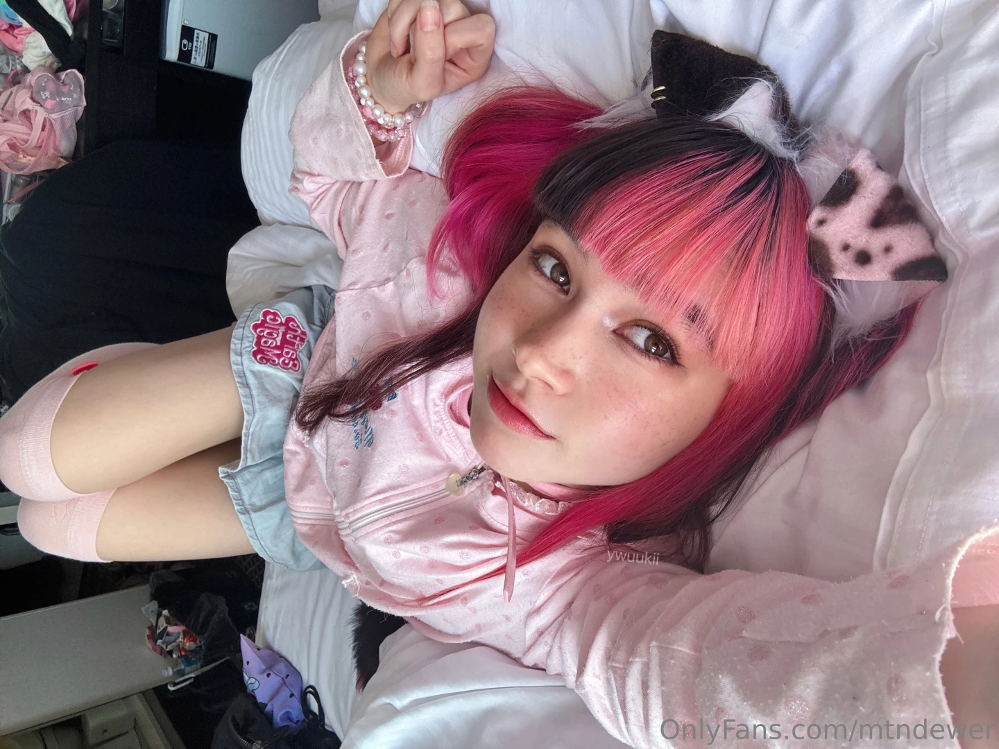 Did anyone order a puppy girl 