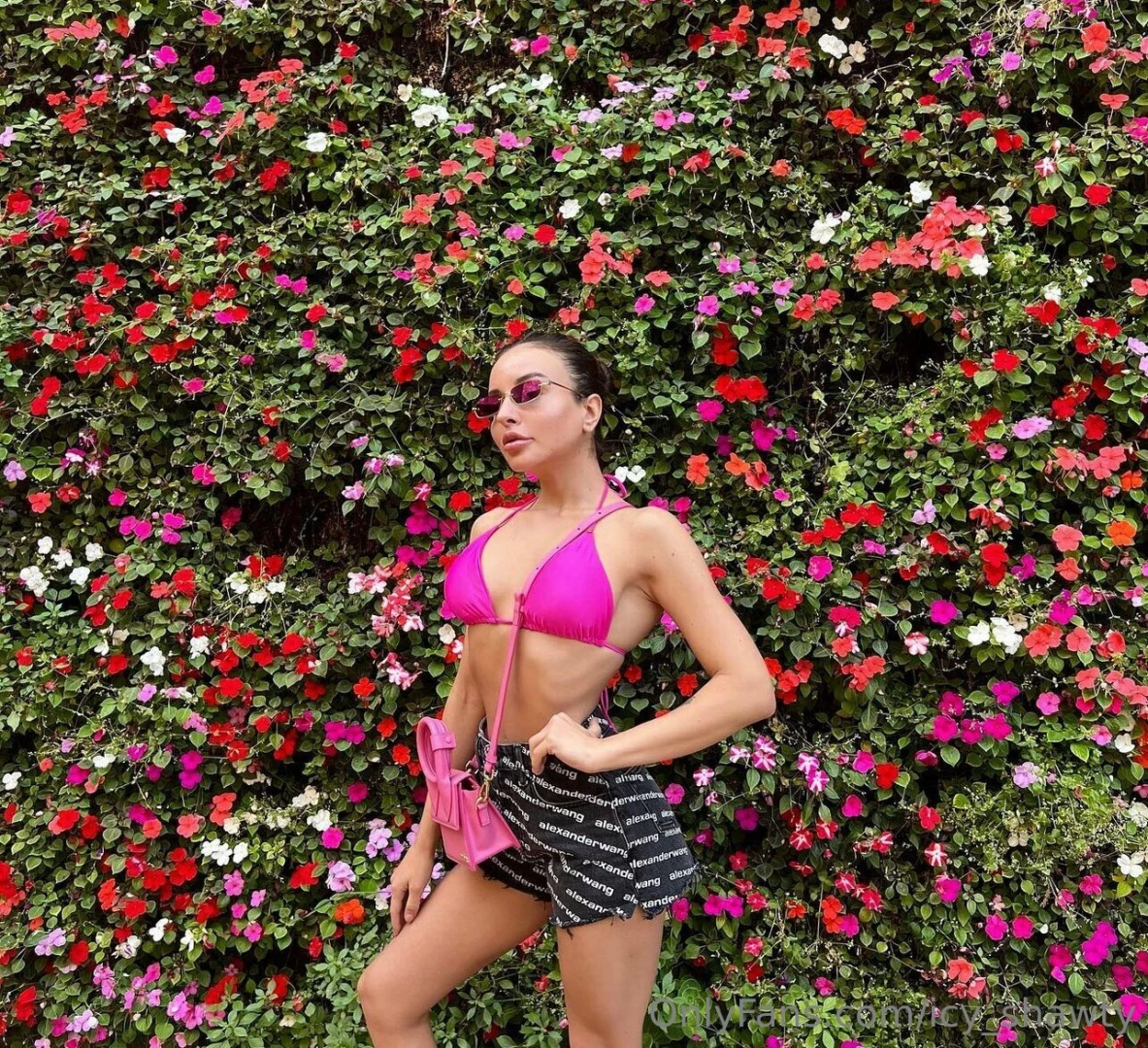 What s your favorite color i hope it s pink 