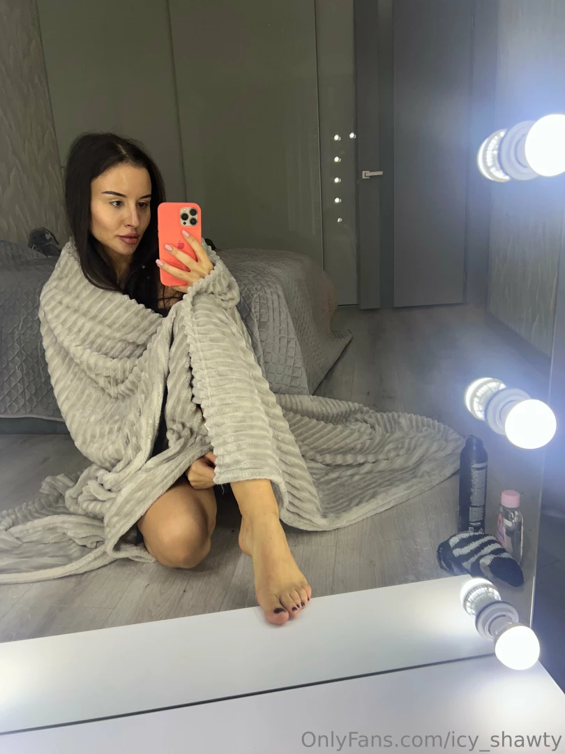 It s already cold outside in this weather you want to lie in bed and 