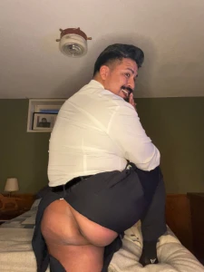 Facesitmeboston was just telling me he wanted to see me rip my pants part 1