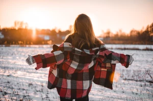 Let the snow stay cold and i will warm you with my energy