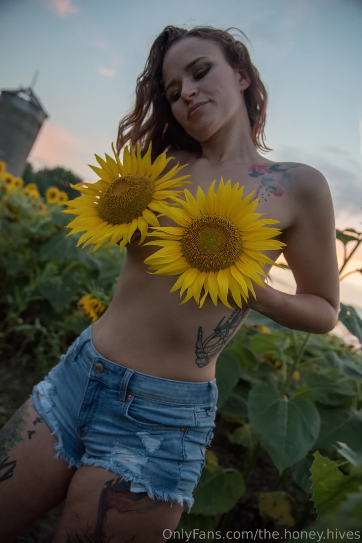 Wanna hear something super iconic this very photo shoot is the photo 