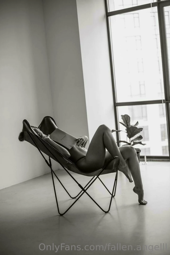 Such tenderness in this photo doesn t it 