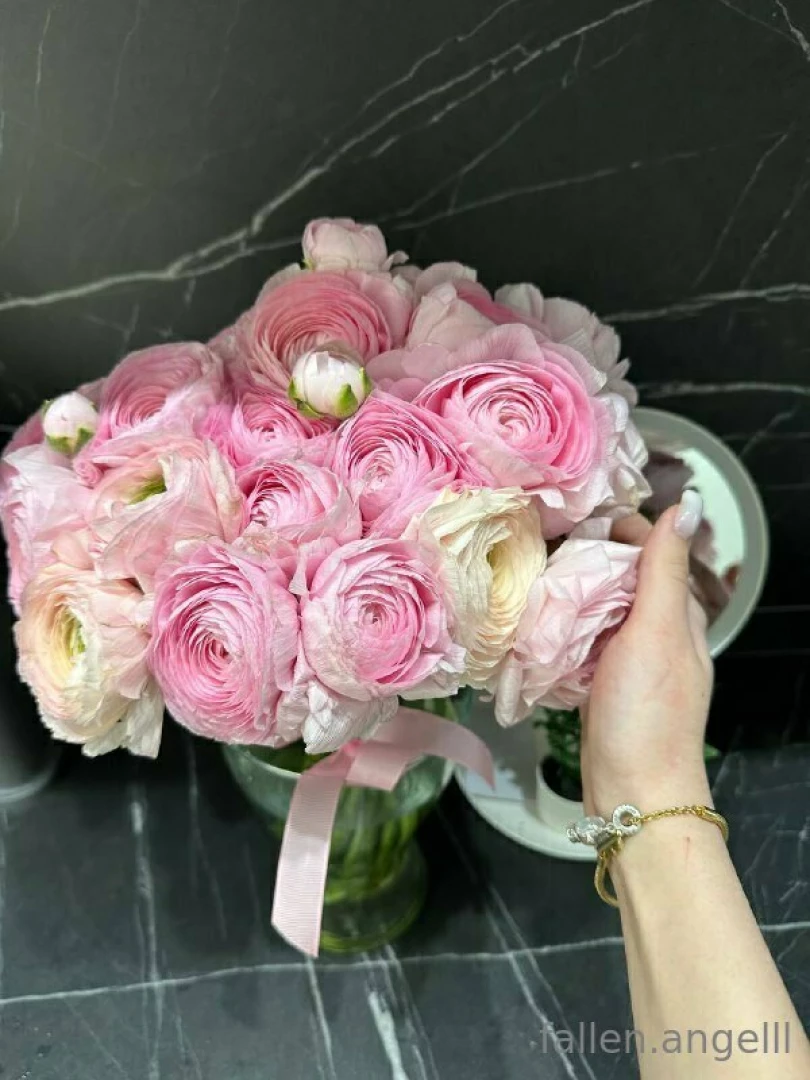 The only thing more beautiful than these flowers is what i can show part 1 